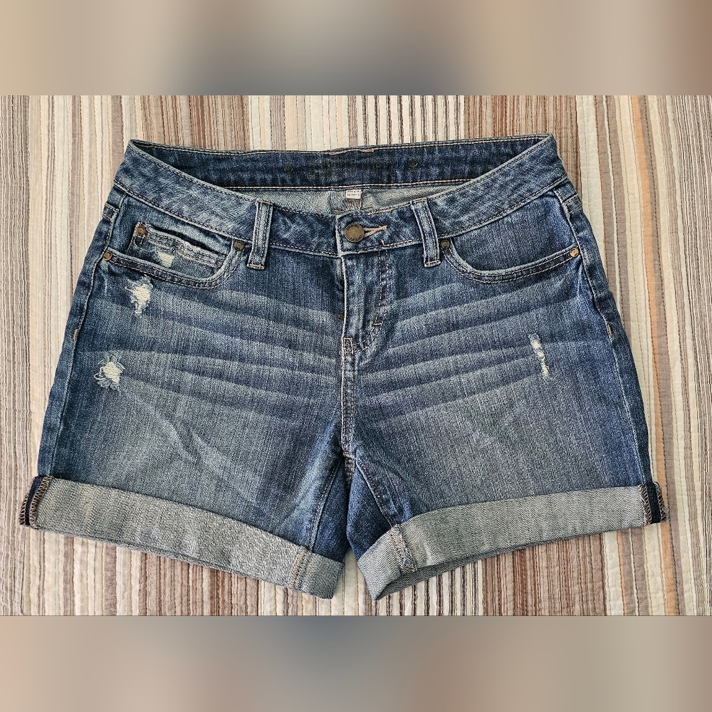 Jennifer Lopez boyfriend shorts. Size 0.